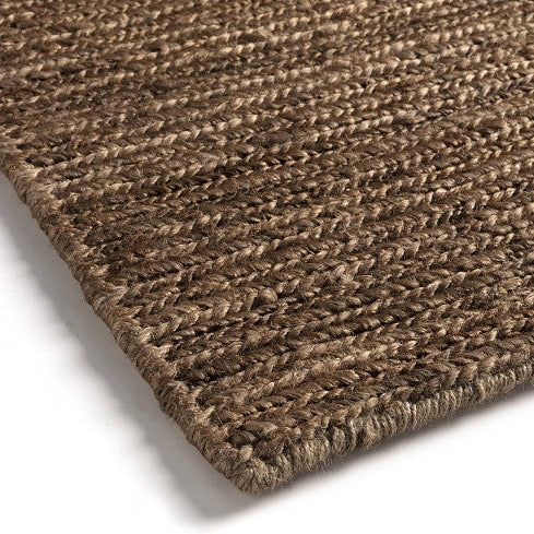 Brown rug – WANT-INTERIOR