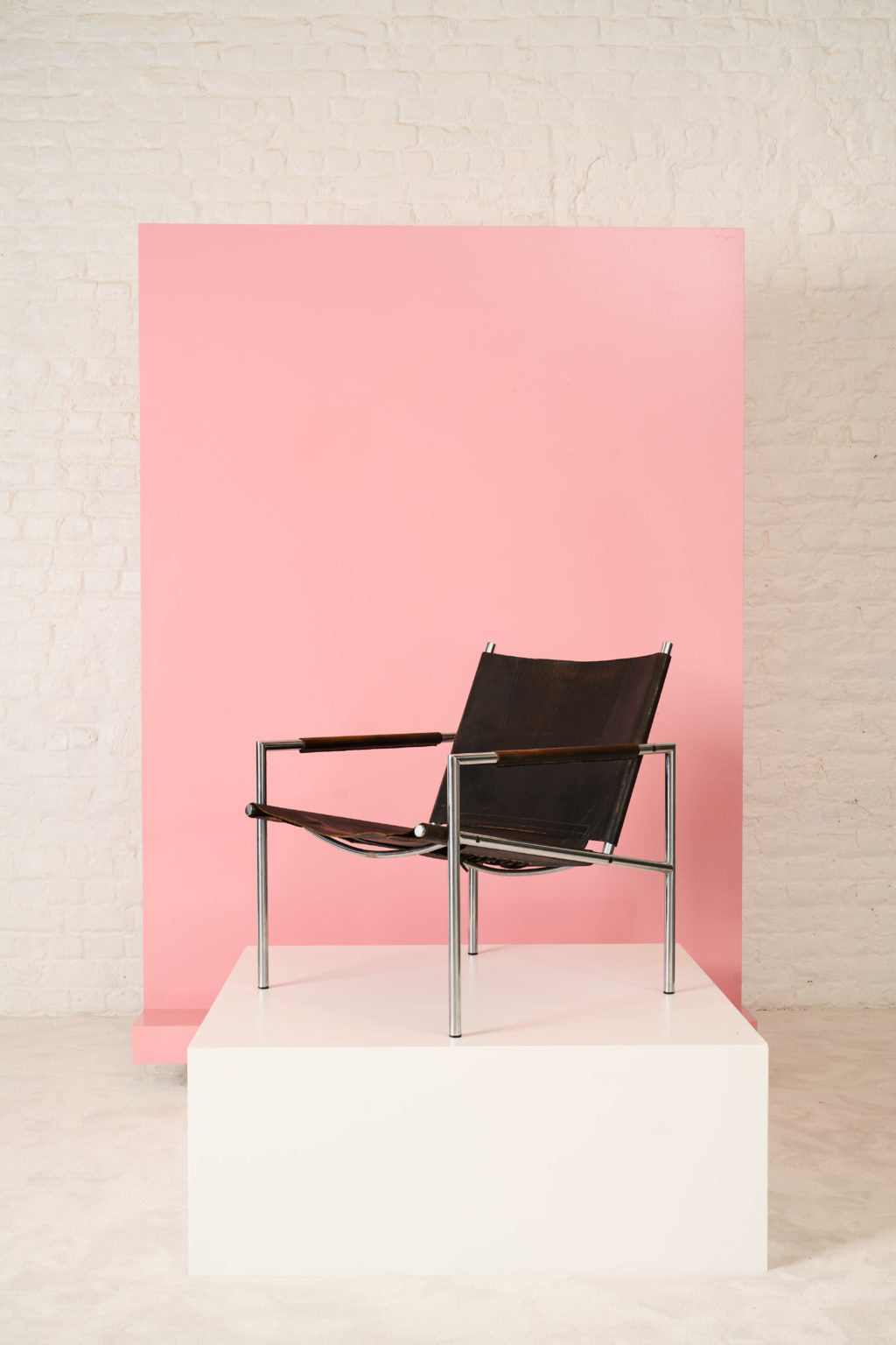 SZ02 Armchair