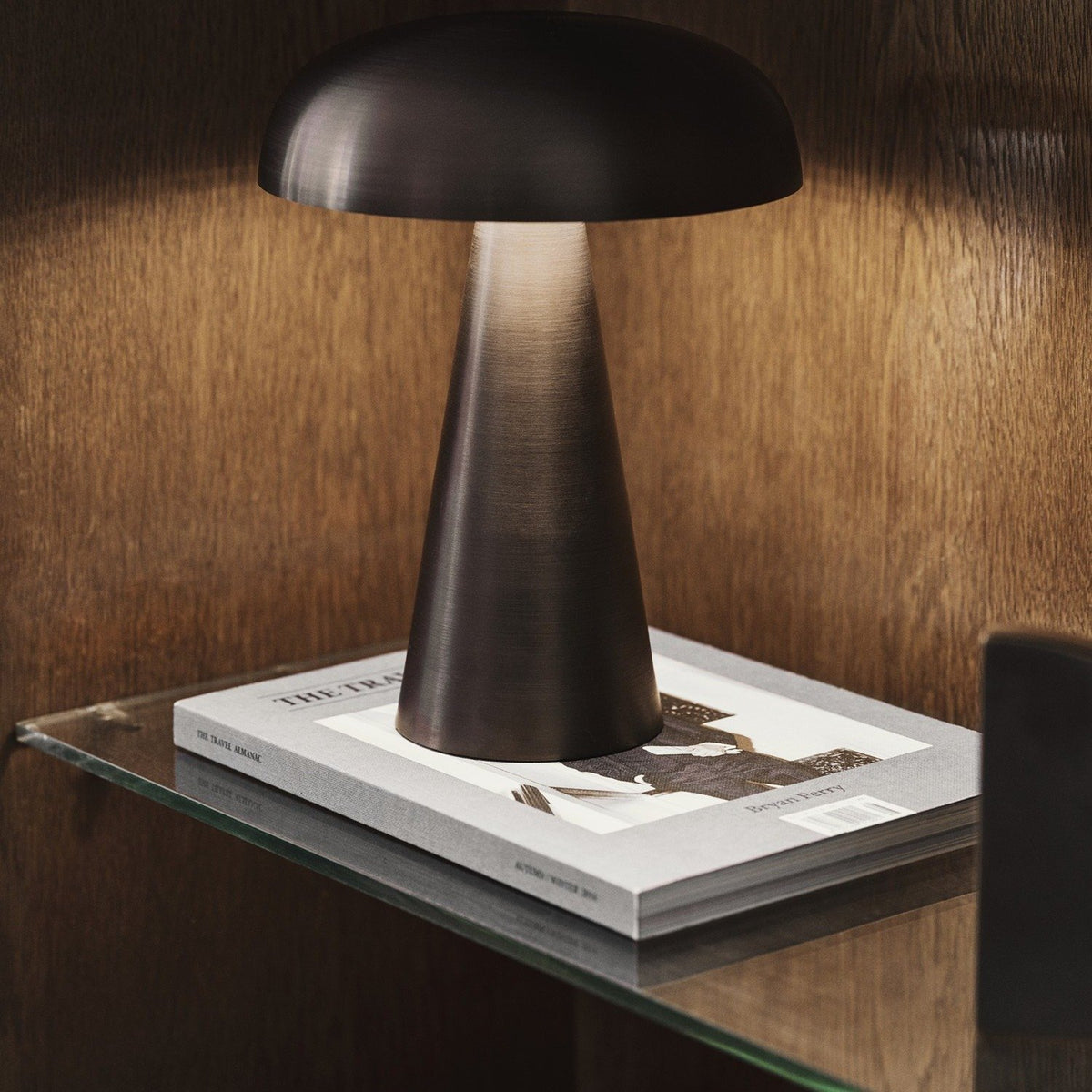 Como table lamp