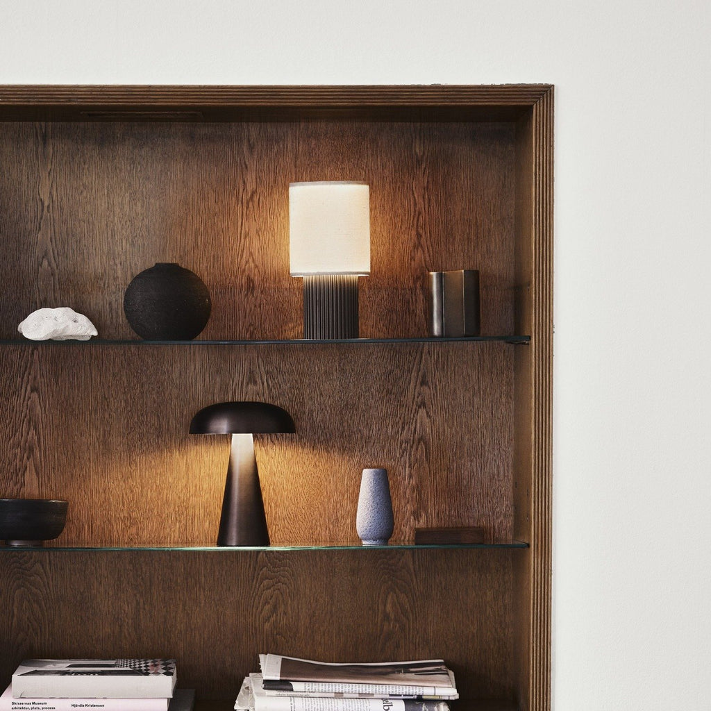 Como table lamp